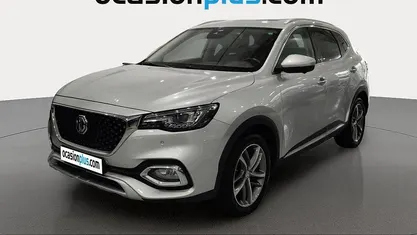 Käytetty MG HS Luxury 162 HP (119 kW) 2023 Valkoinen Katumaasturi
