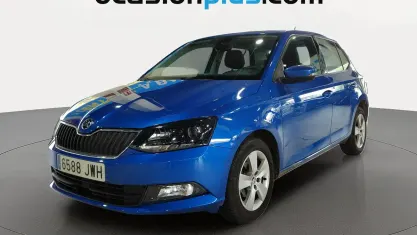Usado Skoda Fabia 90 CV (66 kW) 2017 Azul Utilitario