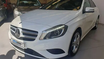 Usado Mercedes A180 Style 109 CV (80 kW) 2012 Blanco Berlina