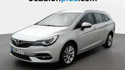 Usado Opel Astra Elegance 145 CV (106 kW) 2020 Gris plata Familiar