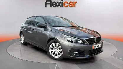 Usado Peugeot 308 Style 131 CV (96 kW) 2020 Gris Utilitario