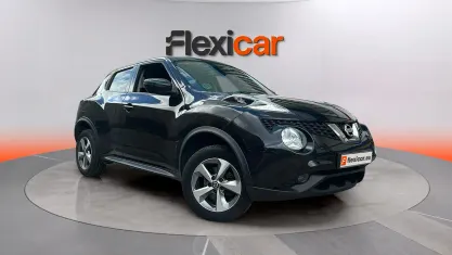 Käytetty Nissan Juke Acenta 112 HP (82 kW) 2019 Musta Katumaasturi