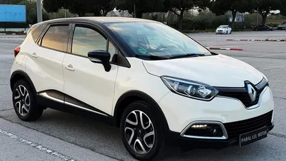 Usado Renault Captur Intens 90 CV (66 kW) 2016 Blanco SUV