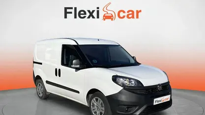 Usado Fiat Doblò Easy 105 CV (77 kW) 2020 Monovolumen