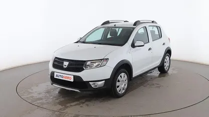 Blanco Usado 2014 Dacia Sandero Stepway Utilitario | 8499 € (Precio justo)