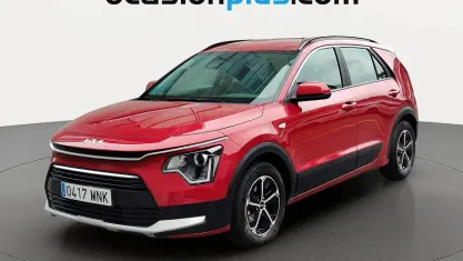 Usado Kia Niro 141 CV (103 kW) 2024 Rojo SUV