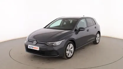 Usado VW Golf VIII Life 116 CV (85 kW) 2021 Gris Berlina