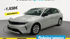 Gris / plata Usado 2023 Opel Astra Edition Berlina | 16.550 € (Buen precio)