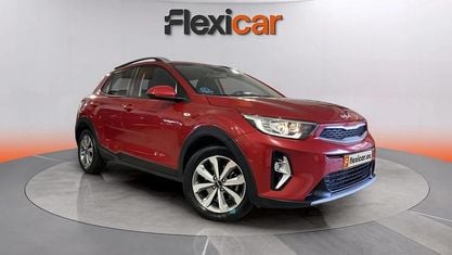 Usado Kia Stonic 84 CV (61 kW) 2023 Granate SUV