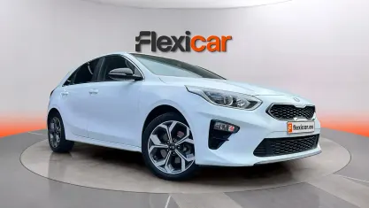 Usado Kia Ceed GT GT-Line 140 CV (102 kW) 2018 Blanco Berlina