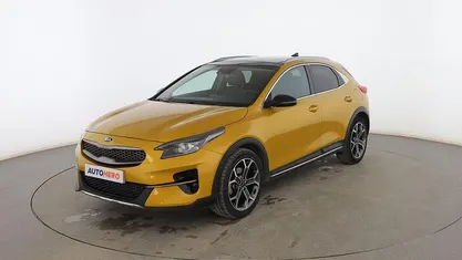 Usado Kia XCeed 136 CV (100 kW) 2019 Amarillo SUV