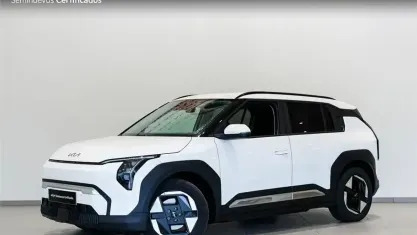 Käytetty Kia EV3 Earth 150 kW (204 HP) 2025 Valkoinen Katumaasturi