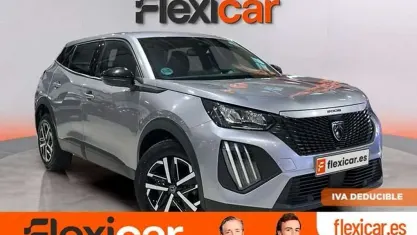 Usado Peugeot 2008 Active 101 CV (74 kW) 2023 Gris SUV