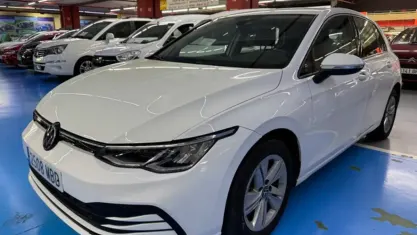 Usado VW Golf VIII 116 CV (85 kW) 2022 Blanco Berlina