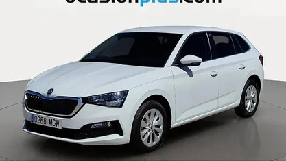 Usado Skoda Scala Ambition 95 CV (69 kW) 2023 Blanco Utilitario