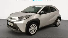 Usado 2024 Toyota Aygo Play Utilitario | 13.910 € (Precio justo)