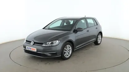 Usado VW Golf VII Advance 110 CV (80 kW) 2018 Gris Berlina