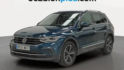 Usado VW Tiguan Life 150 CV (110 kW) 2022 Azul SUV