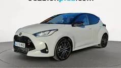 Gris Usado 2023 Toyota Yaris Hybrid Sport Utilitario | 22.637 € (Precio justo)