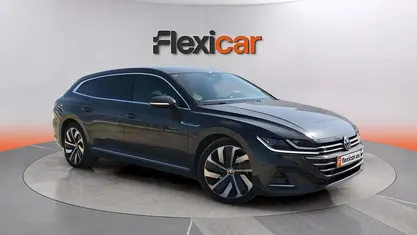 Usado VW Arteon Elegance 150 CV (110 kW) 2021 Gris Familiar