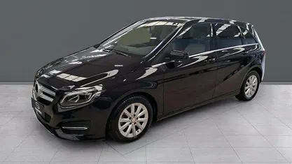 Usado Mercedes B200 156 CV (114 kW) 2016 Negro Monovolumen