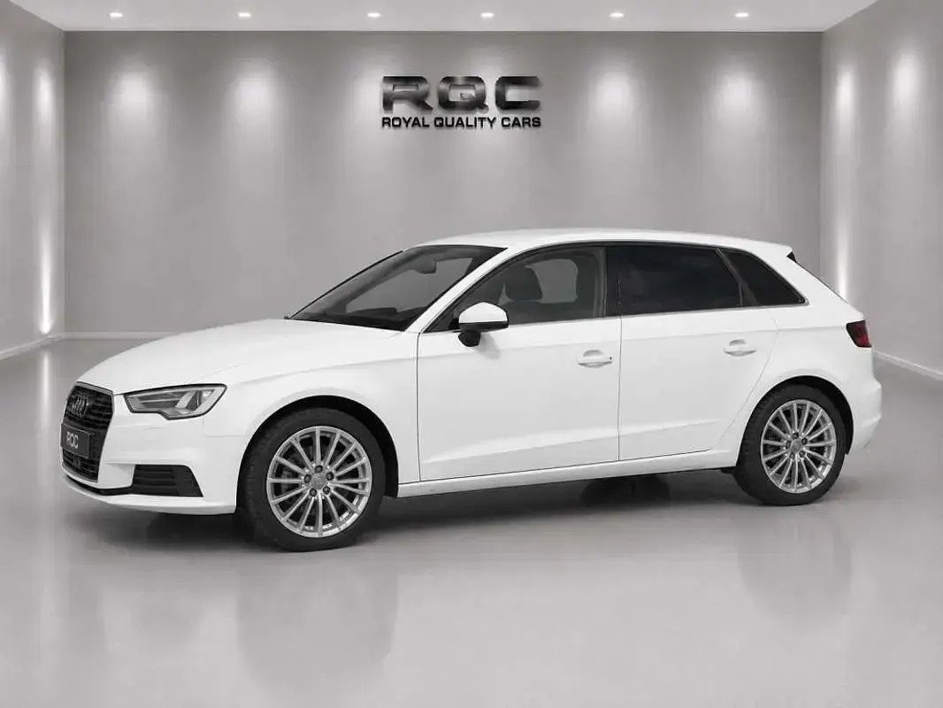 Usado Audi A3 Sportback 150 CV (110 kW) 2016 Blanco Utilitario