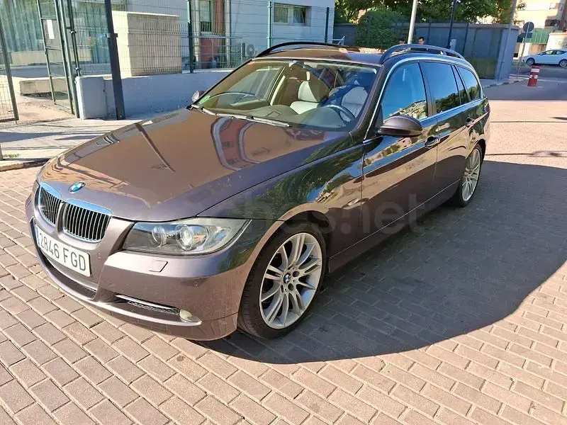 Usado BMW 330 272 CV (200 kW) 2008 Gris / plata Familiar