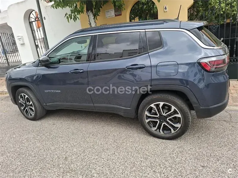 Usado Jeep Compass Limited 190 CV (139 kW) 2022 Azul SUV