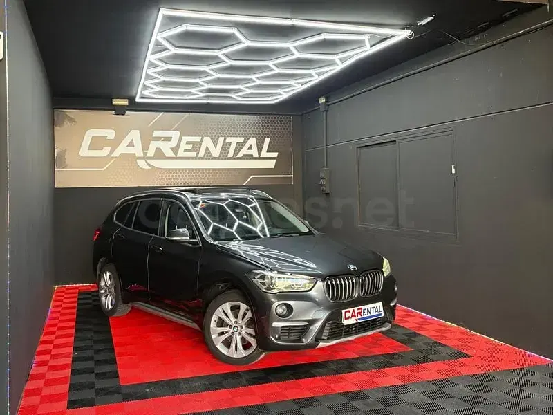 Usado BMW X1 Sport Line 150 CV (110 kW) 2016 Gris / plata SUV