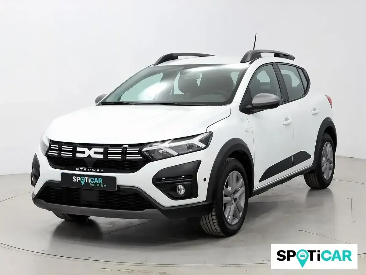 Usado Dacia Sandero Expression 91 CV (66 kW) 2023 Blanco Utilitario