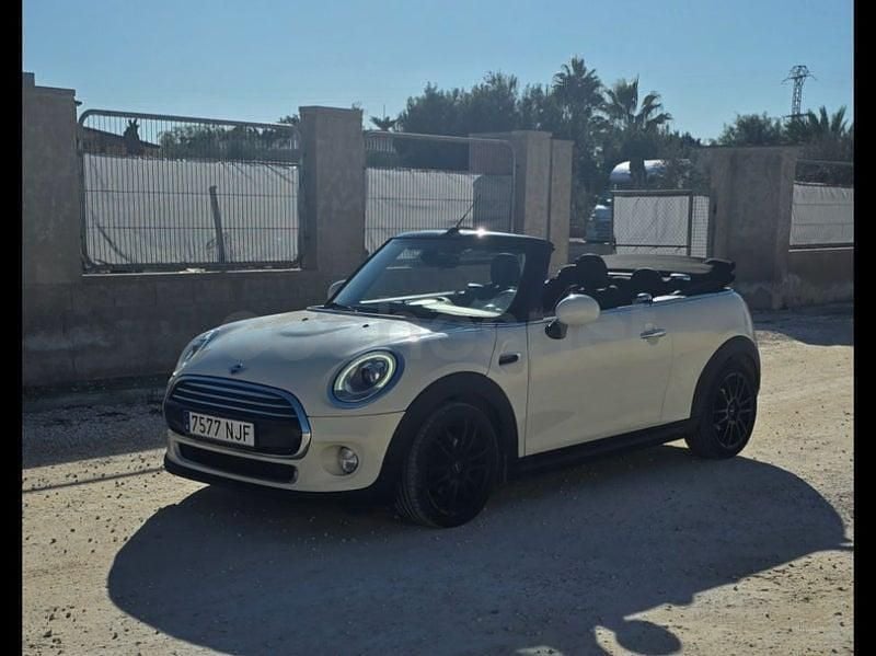 Usado Mini Cooper D Cabriolet 116 CV (85 kW) 2016 Beige Descapotable
