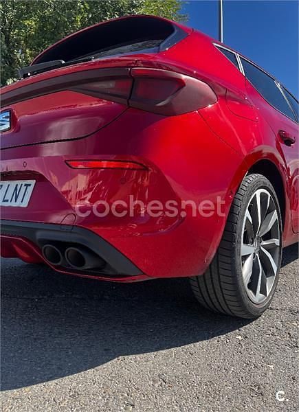 Usado Seat Leon FR 150 CV (110 kW) 2021 Rojo Berlina