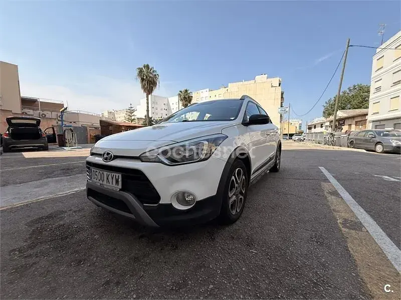 Usado Hyundai i20 Active 100 CV (73 kW) 2019 Blanco Utilitario