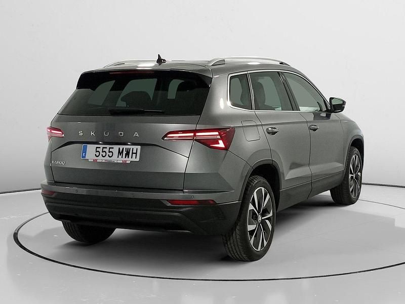 Usado Skoda Karoq 150 CV (110 kW) 2024 Gris SUV