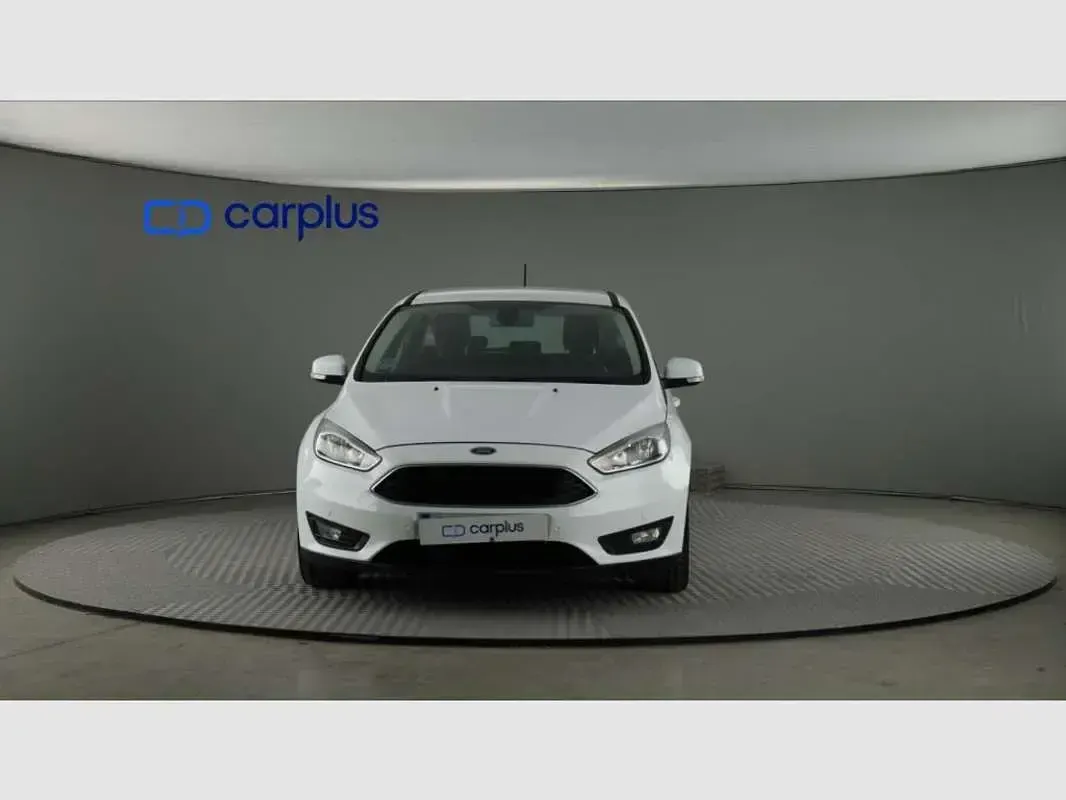 Usado Ford Focus Trend 101 CV (74 kW) 2018 Azul Utilitario
