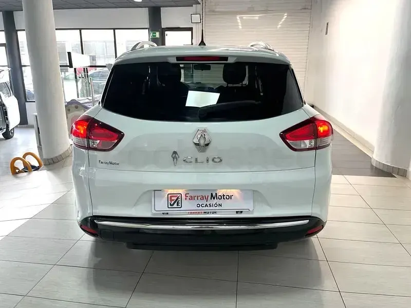 Usado Renault Clio LIMITED 75 CV (55 kW) 2019 Blanco Familiar