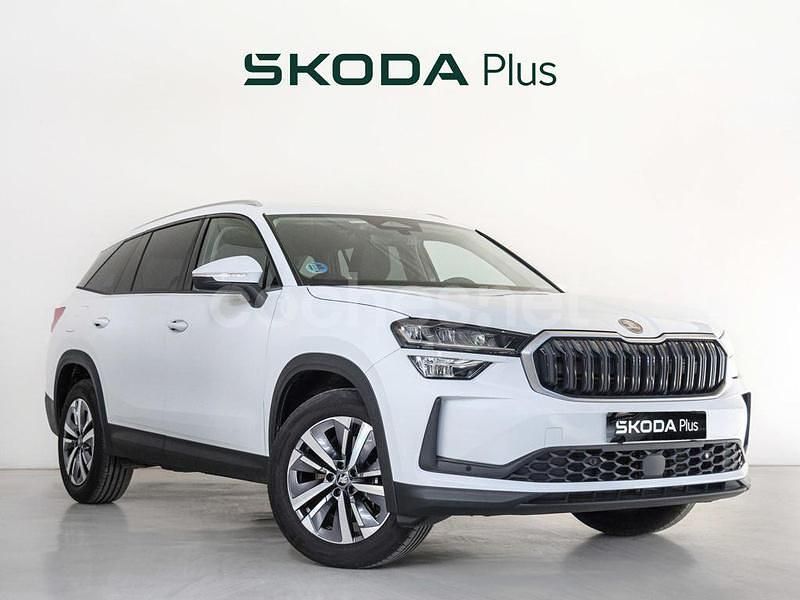 Usado Skoda Kodiaq Selection 150 CV (110 kW) 2025 Blanco SUV