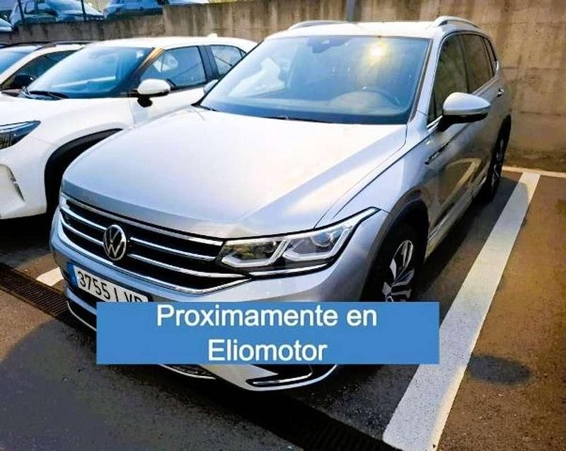 Plateado Usado 2021 VW Tiguan Allspace R-line SUV | 32.900 € (Precio justo) - Imagen 1/4