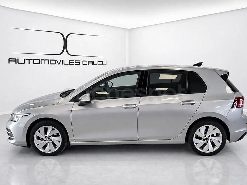 Usado VW Golf VIII 115 CV (84 kW) 2025 Gris / plata Berlina