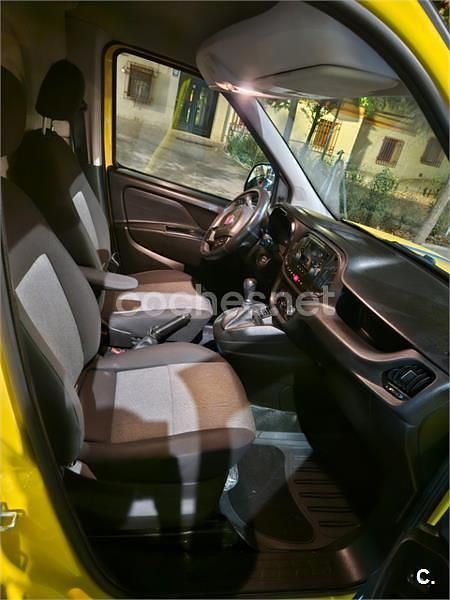 Amarillo Usado 2012 Fiat Doblò Monovolumen | 9600 € - Imagen 1/4