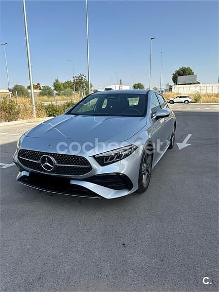 Usado Mercedes A200 163 CV (119 kW) 2024 Gris / plata Berlina