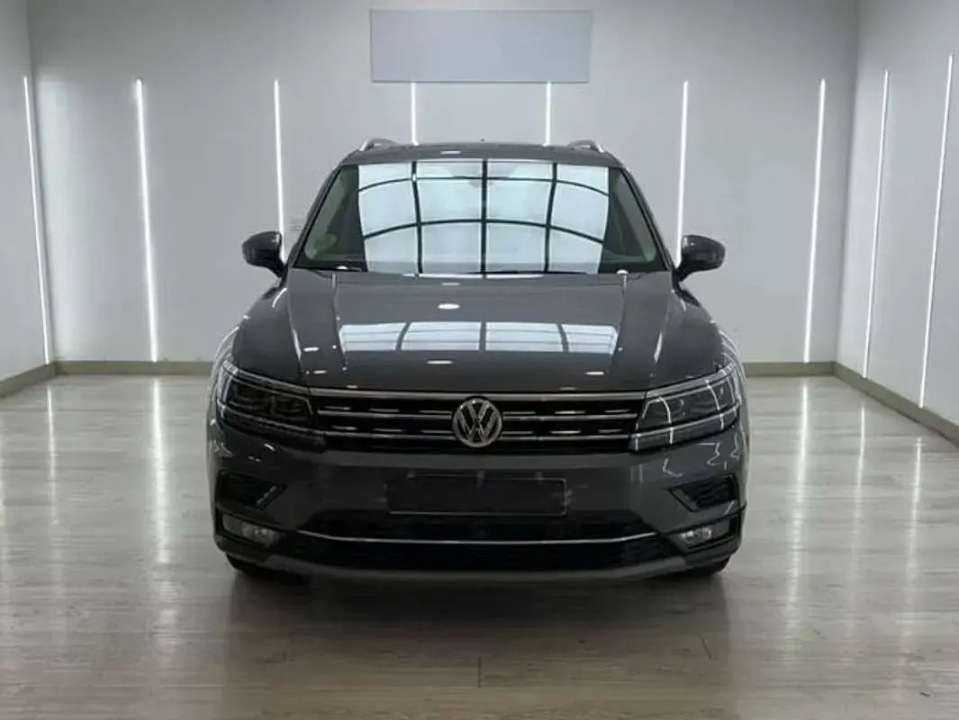 Usado VW Tiguan Advance 150 CV (110 kW) 2019 Gris SUV