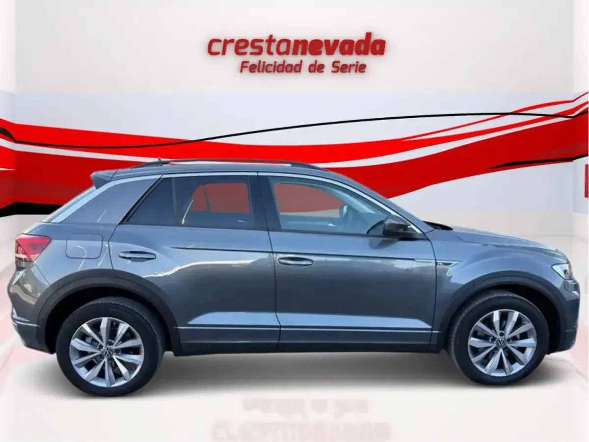 Usado VW T-Roc Advance 110 CV (80 kW) 2021 Gris SUV