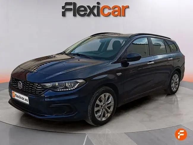 Usado Fiat Tipo S 95 HP (69 kW) 2019 Preto Carrinha