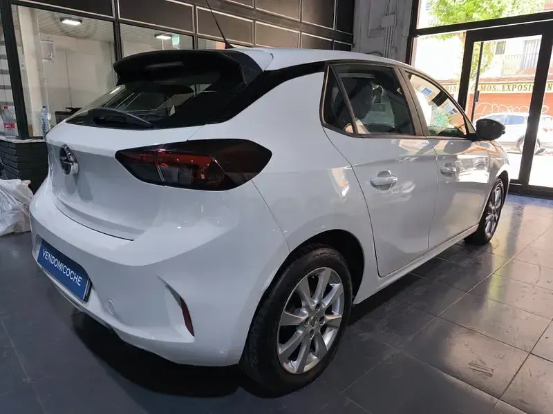 Usado Opel Corsa 100 CV (73 kW) 2022 Blanco Utilitario