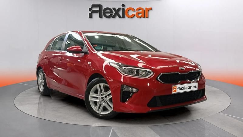 Usado Kia Ceed 120 CV (88 kW) 2021 Rojo Utilitario