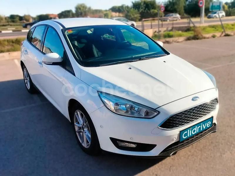 Usado Ford Focus Titanium 125 CV (91 kW) 2016 Blanco Berlina