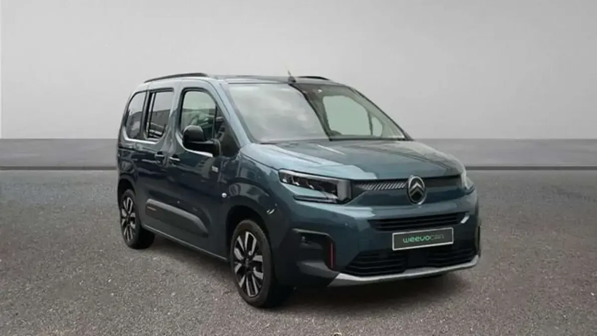 Usado Citroën Berlingo 131 CV (96 kW) 2024 Azul Monovolumen