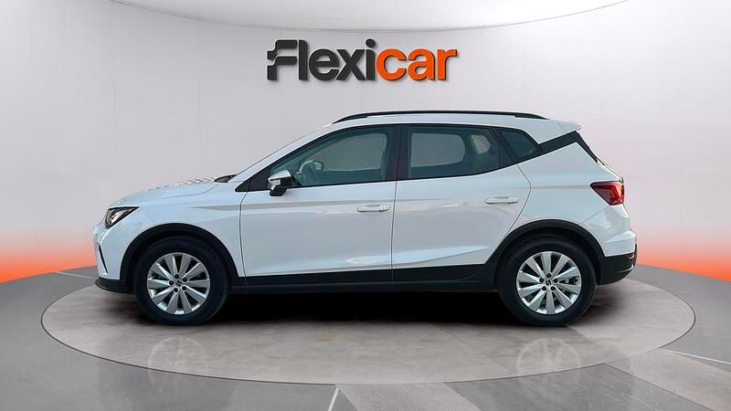 Usado Seat Arona Reference 95 CV (69 kW) 2022 Blanco SUV