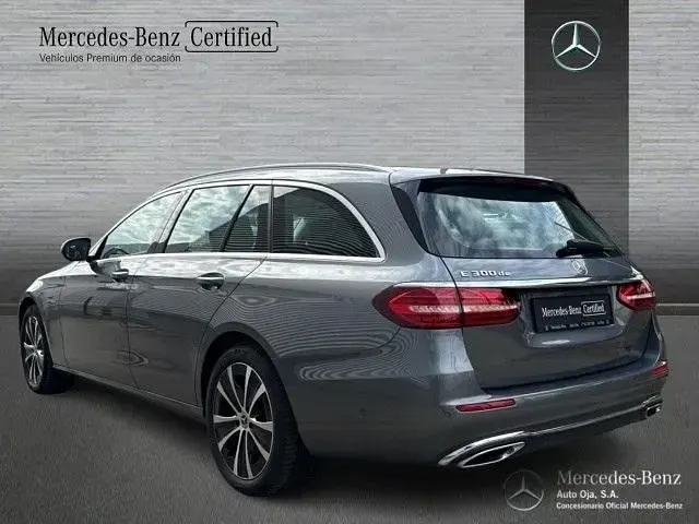 Begagnad Mercedes E300 306 HK (225 kW) 2021 Grå Kombi